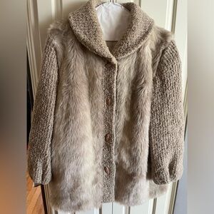 D’Esprit Dubrowsky and Peribinder Fur Coat